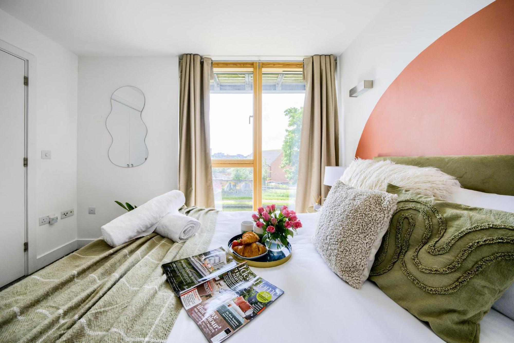Coventry Large 4-Bed Townhouse By Empower Homes Екстериор снимка