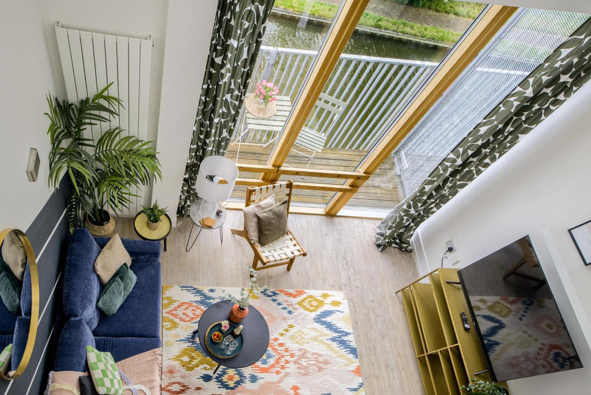 Coventry Large 4-Bed Townhouse By Empower Homes Екстериор снимка